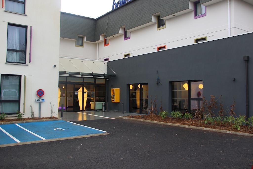 Kyriad Saint Quentin En Yvelines - Montigny Eksteriør bilde